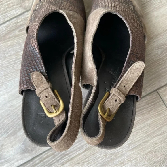 Henry Beguelin Snakeskin Embossed Leather Peep Toe Wood Heel Platform Sandals - Picture 7 of 14